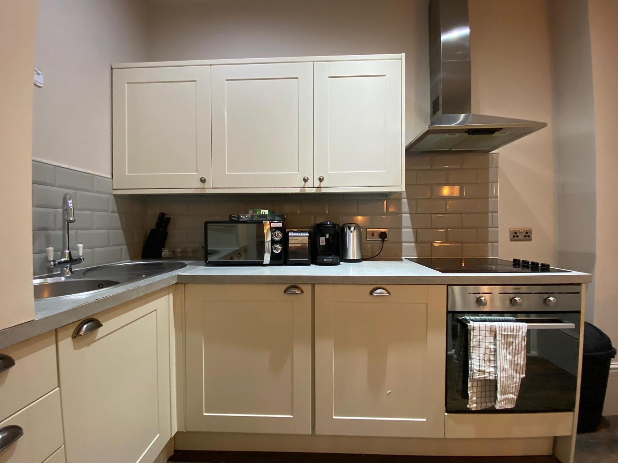 Stunning King Suite Apartment In The Heart Of Leeds City Center Bagian luar foto